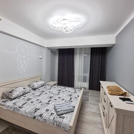 Tourist Grand Apartments Ultracentral คีชีเนา ภายนอก รูปภาพ