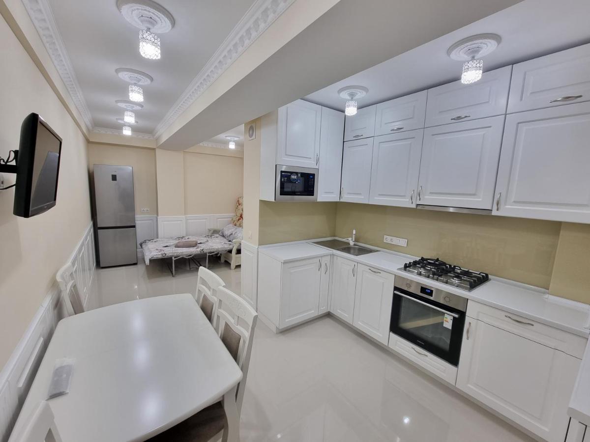Tourist Grand Apartments Ultracentral คีชีเนา ภายนอก รูปภาพ