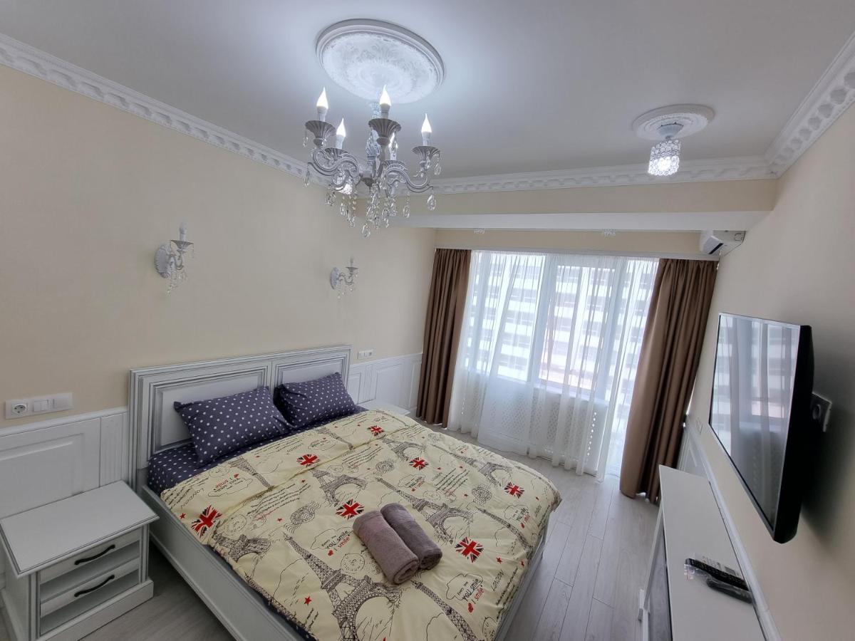 Tourist Grand Apartments Ultracentral คีชีเนา ภายนอก รูปภาพ