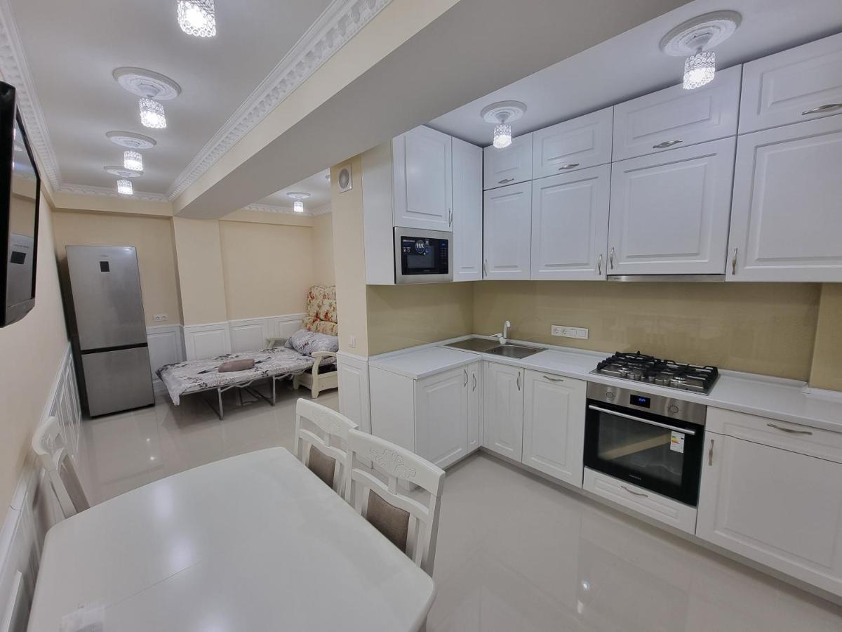 Tourist Grand Apartments Ultracentral คีชีเนา ภายนอก รูปภาพ