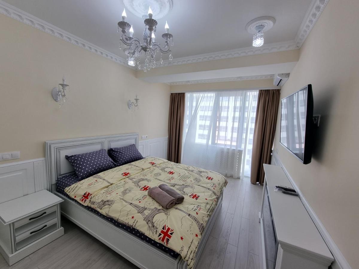 Tourist Grand Apartments Ultracentral คีชีเนา ภายนอก รูปภาพ