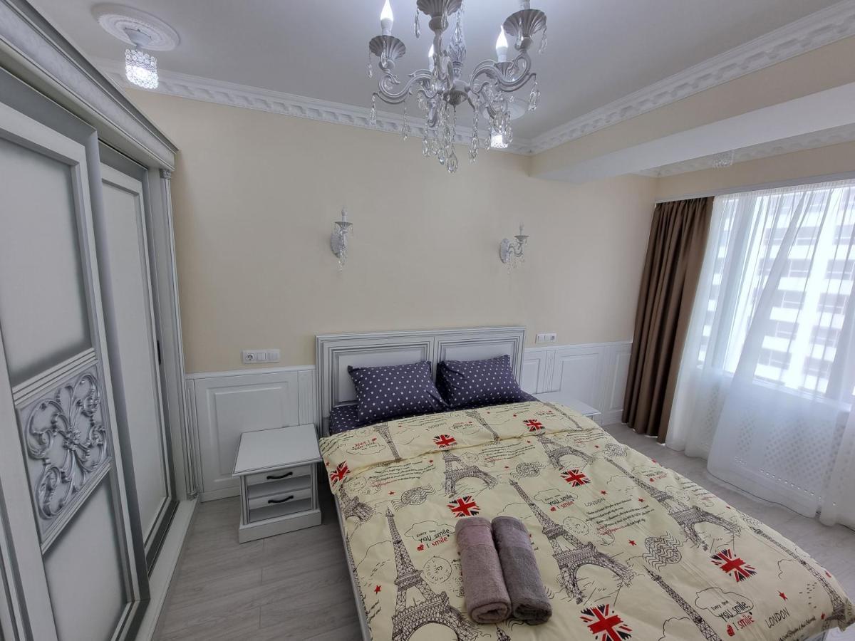 Tourist Grand Apartments Ultracentral คีชีเนา ภายนอก รูปภาพ
